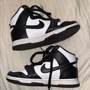 Nike Men's size 7 high top dunks panda (women 8.5)